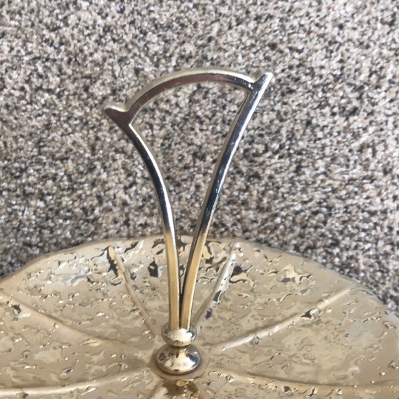 Vintage weeping gold plate with the handle. - Picture 3 of 4